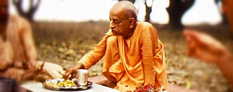 舌を支配して最も偉大なヨーギーになる|prasādaはKṛṣṇaと同じくらい良い